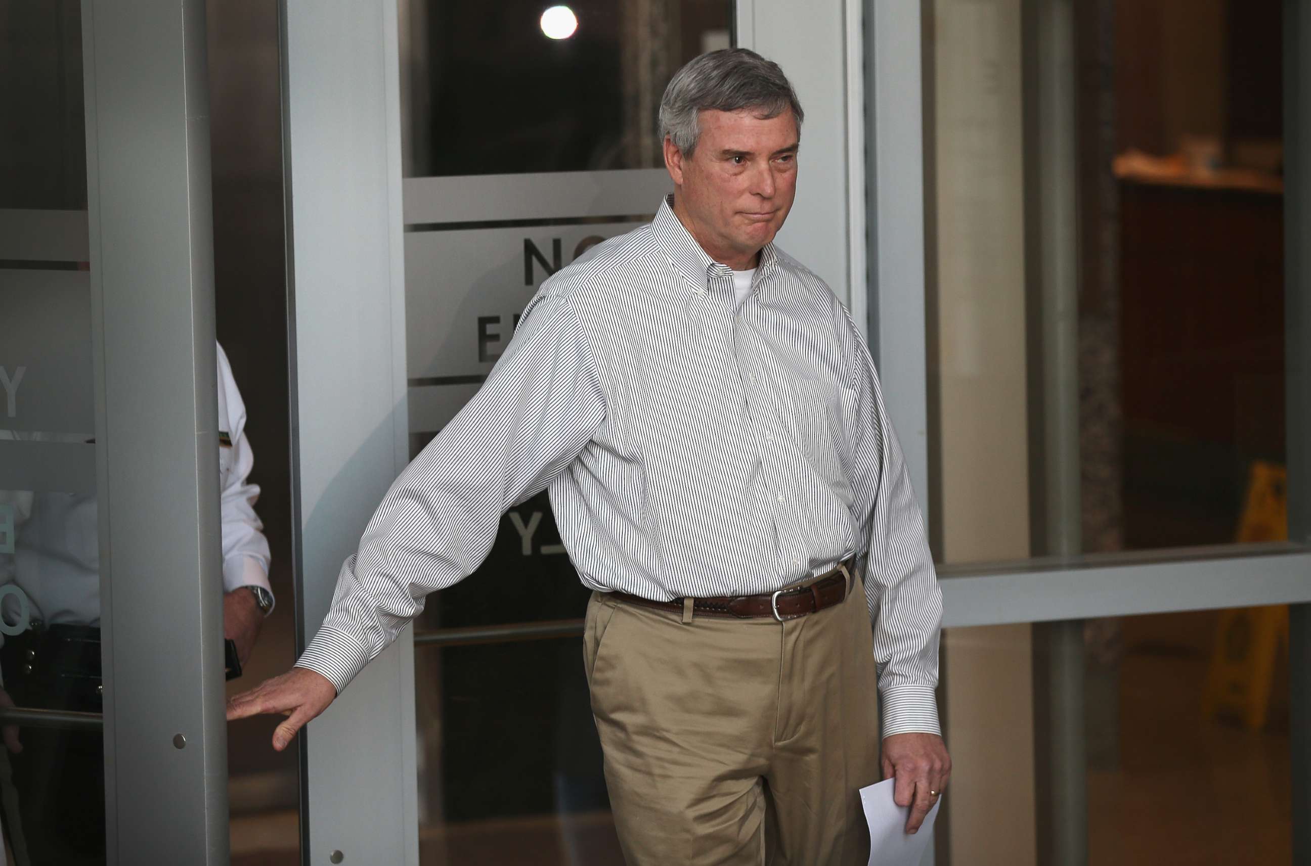 PHOTO: Robert "Bob" McCulloch, the Prosecuting Attorney for St. Louis County, arrives to a press conference on March 15, 2015, in Clayton, Mo.