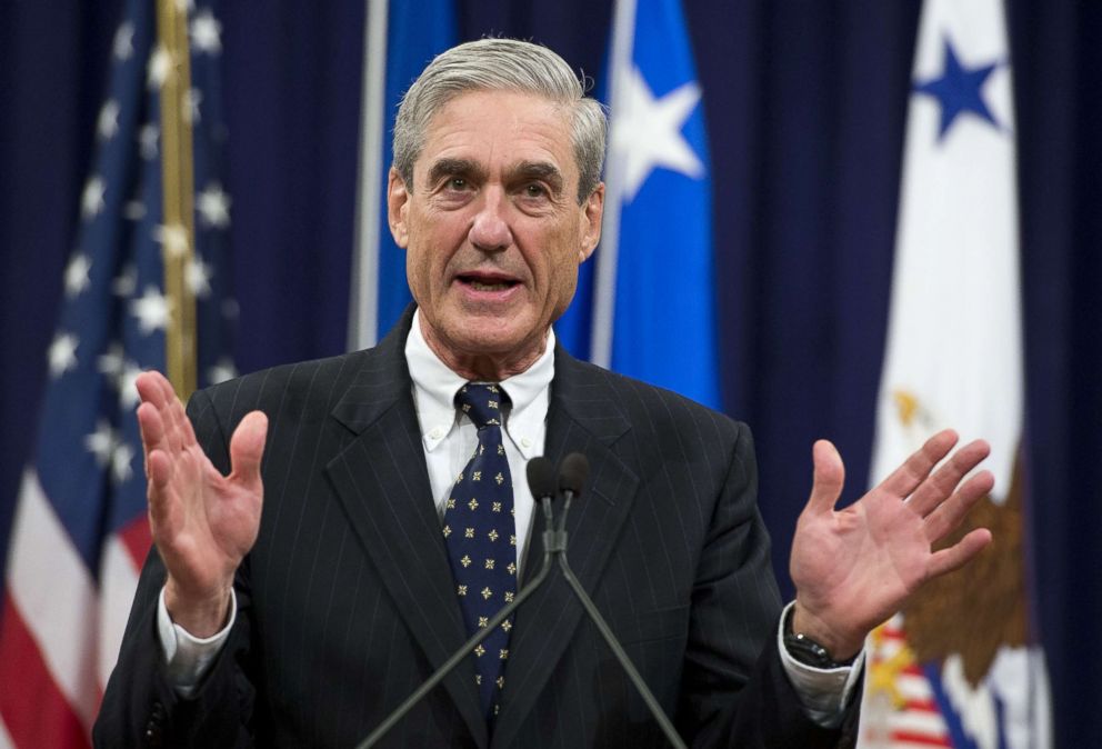 PHOTO: FBI Director Robert Mueller speaks during a farewell ceremony in Mueller's honor at the Department of Justice, Aug. 1, 2013.