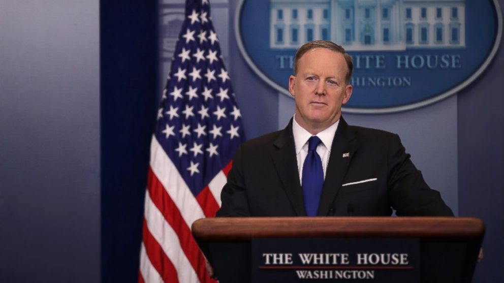 White House Press Secretary Sean Spicer holds the daily press briefing at the White House in Washington, March 21, 2017. 
