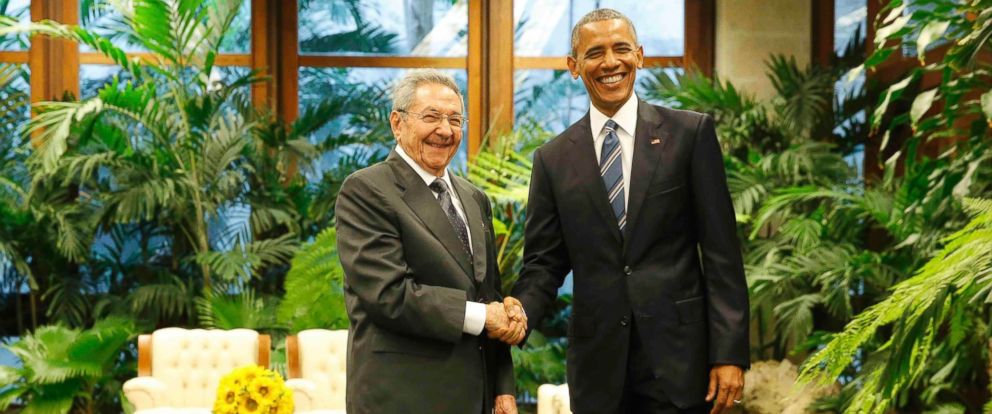 President Obama Meeting With Cuban Leader Raul Castro ...