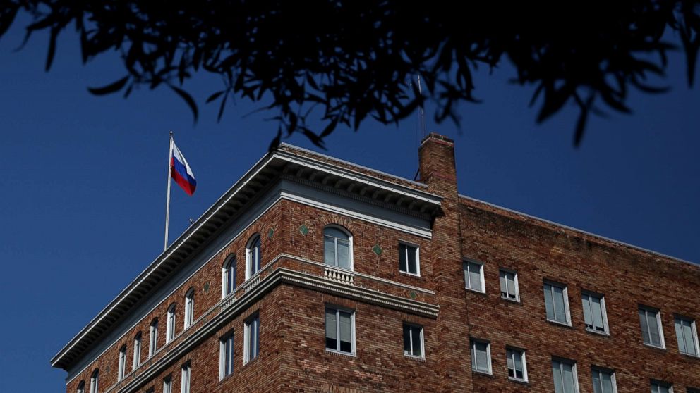 PHOTO: A Russian flag flies above the country's consulate in San Francisco on Aug. 31, 2017.