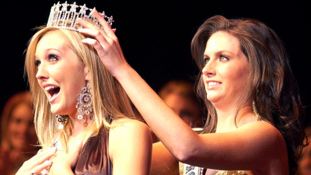 PHOTO: Miss North Carolina USA 2006 Erin O'Kelley, left, from Asheville, N.C., recieves her crown from Miss North Carolina USA 2005, Samantha Holvey, SOct. 28, 2006, in High Point, North Carolina.
