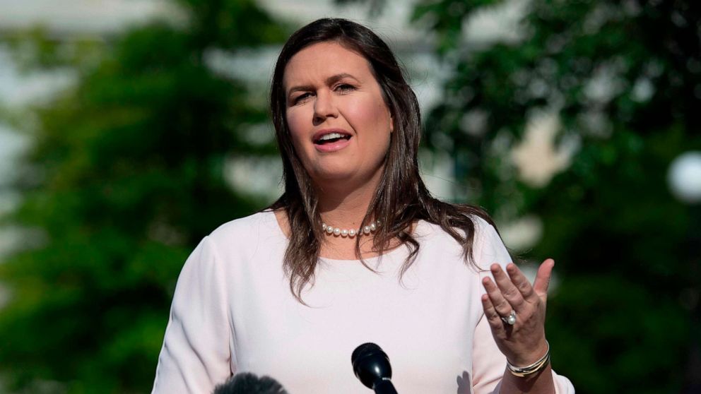 PHOTO: Sarah Sanders speaks to the media outside the West Wing of the White House, May 23, 2019.
