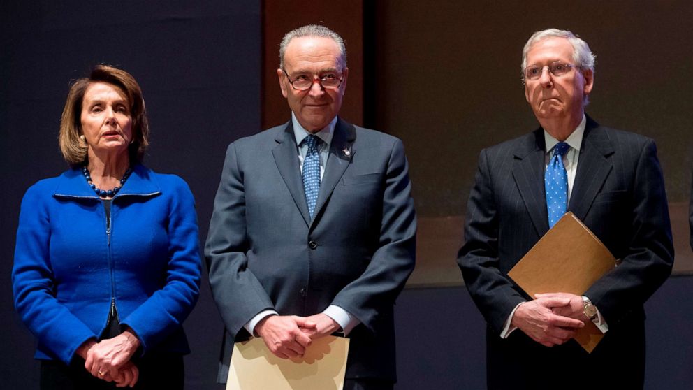 PHOTO: Mitch McConnell, Chuck Schumer Nancy Pelosi attend a ceremony honoring first responders in Washington, Nov. 9, 2017.