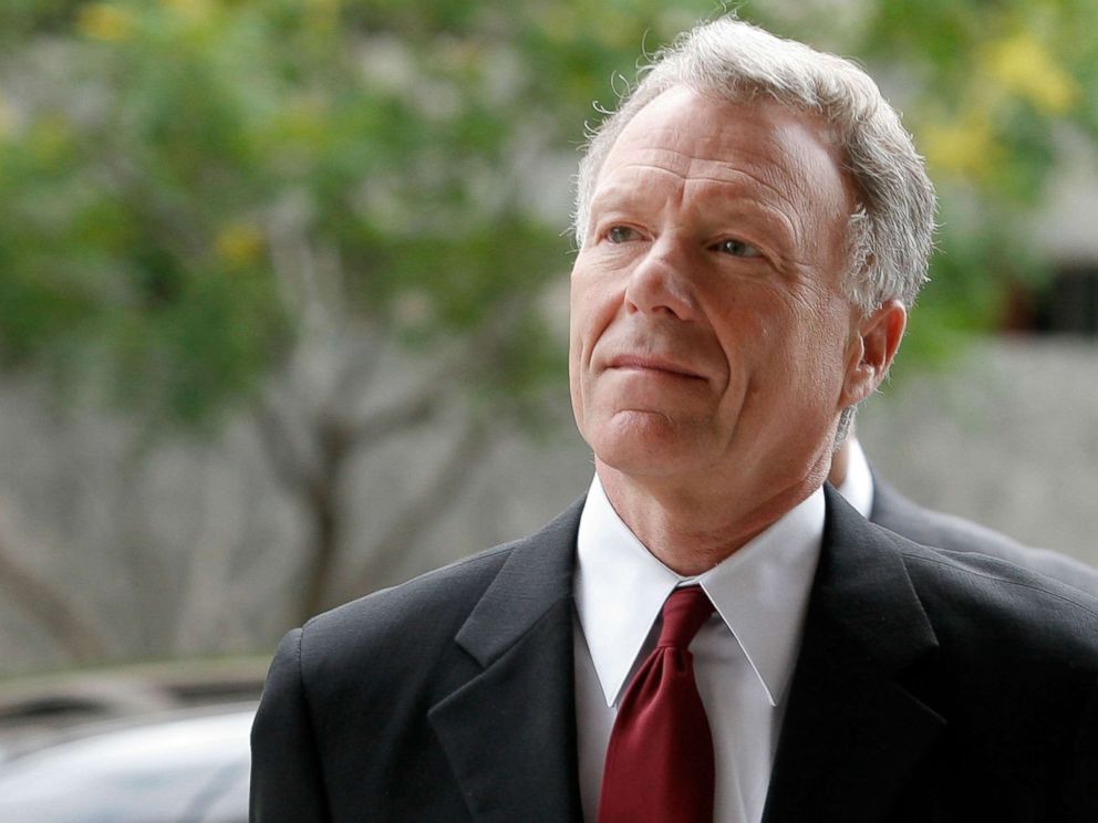 PHOTO: Lewis Scooter Libby arrives for a hearing at the Federal Court House, June 14, 2007 in Washington, D.C.
