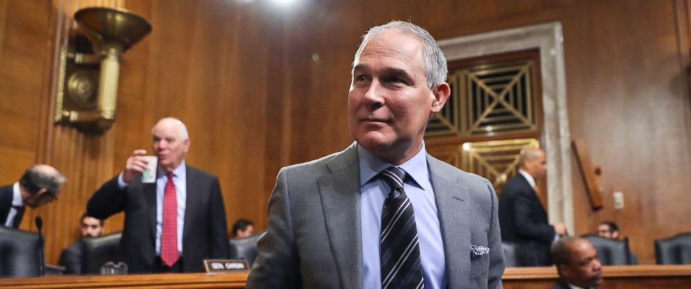 PHOTO: Environmental Protection Agency Administrator Scott Pruitt arrives to testify before the Senate Environment Committee on Capitol Hill in Washington, Jan. 30, 2018.