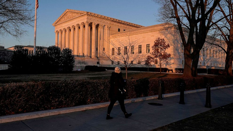 PHOTO: The sun sets on the U.S. Supreme Court in Washington, D.C., Jan. 26, 2022.