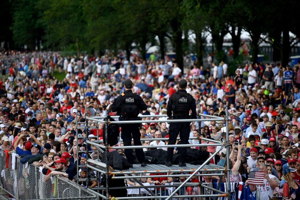 PHOTO: The United States Secret Service stands guard in front of the National Mall in anticipation of the US Greeting Ceremony celebrated on July 4th with US President Donald Trump at the Lincoln Memorial in New York. Washington, DC, July 4, 2019.