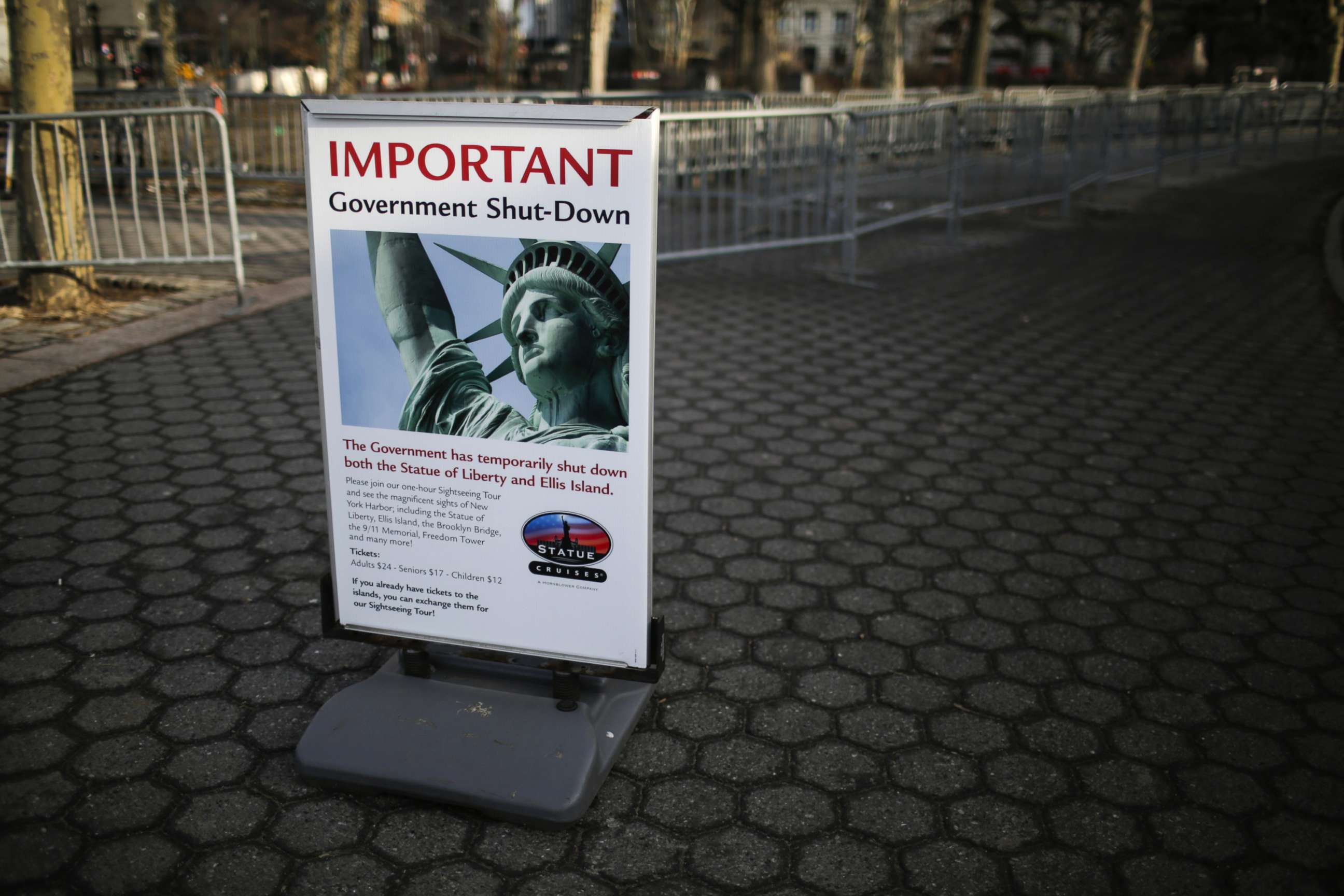 PHOTO: A placard with information regarding the government shutdown is placed at the entrance of the Liberty State ferry terminal in New York City, Jan. 21, 2018. 