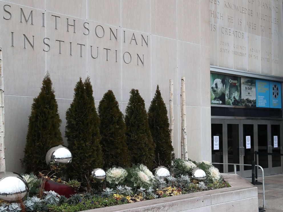 PHOTO: Signs are placed on the doors of the Smithsonian National Museum of American History stating that the museum is closed as the partial shutdown of the U.S. government goes into the 12th day, Jan. 2, 2019, in Washington, D.C.