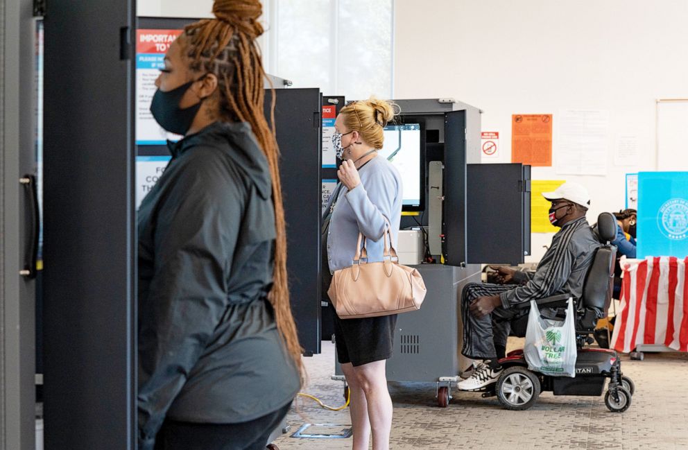 PHOTO: Voters cast their ballots at The Metropolitan Library in Atlanta,  Nov. 3, 2020.