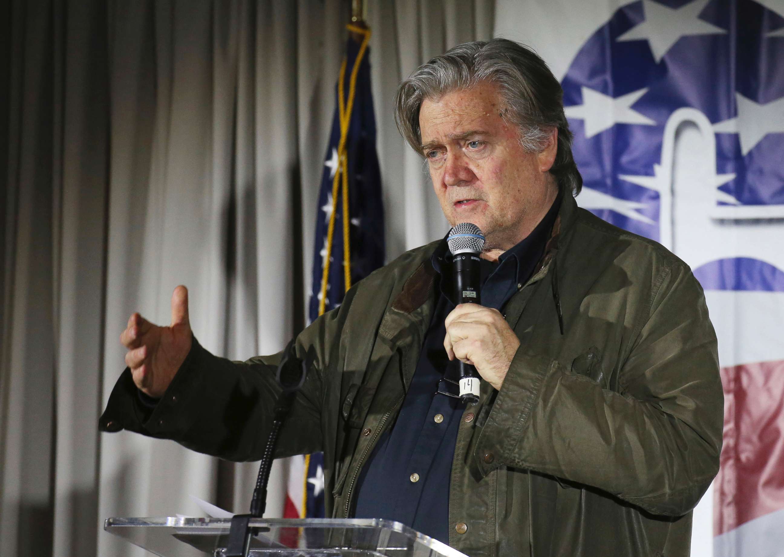 PHOTO: Steve Bannon speaks during an event in Manchester, N.H., Nov. 9, 2017. 