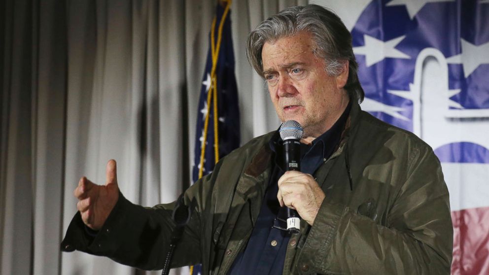 PHOTO: Steve Bannon speaks during an event in Manchester, N.H., Nov. 9, 2017. 