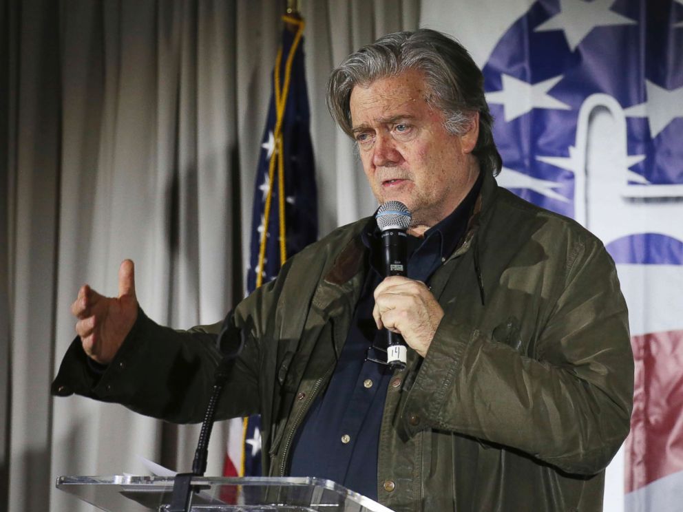PHOTO: Steve Bannon speaks during an event in Manchester, N.H., Nov. 9, 2017.