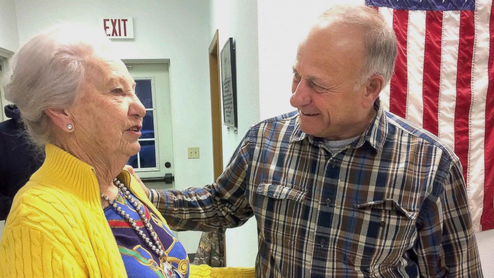 PHOTO: Precinct official Elaine Rex, of Odebolt, Iowa, talks with U.S. Rep. Steve King, of Kiron, Iowa, at the Odebolt Fire Station, where King cast the precinct's first vote in the mid-term election in Odebolt on Tuesday, Nov. 6, 2018.