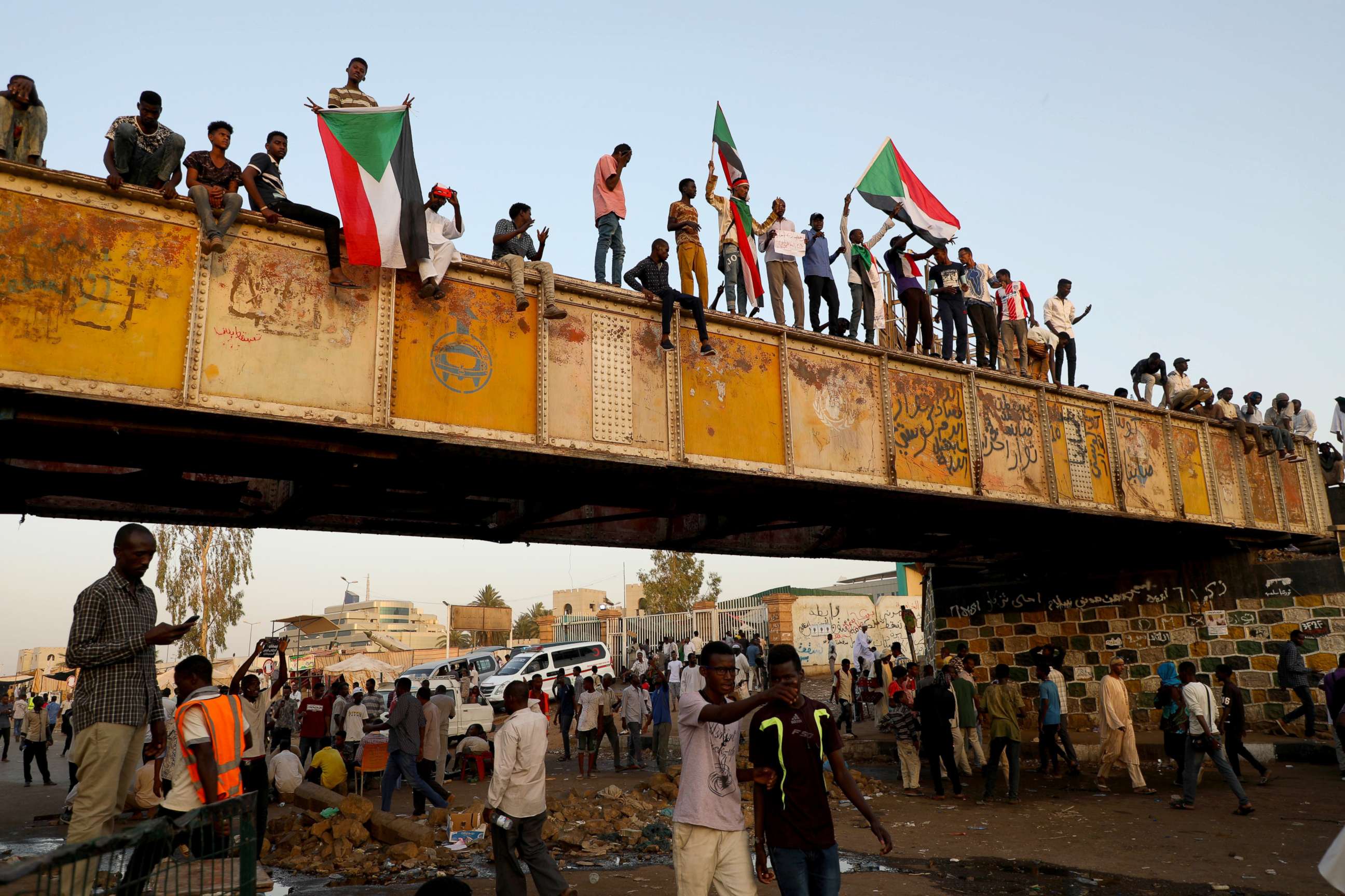 PHOTO: Sudanese demonstrators attend the ongoing protests demanding a civilian transition government in front of military headquarters, on the first day of holy month of Ramadan in Khartoum, Sudan, on May 06, 2019.