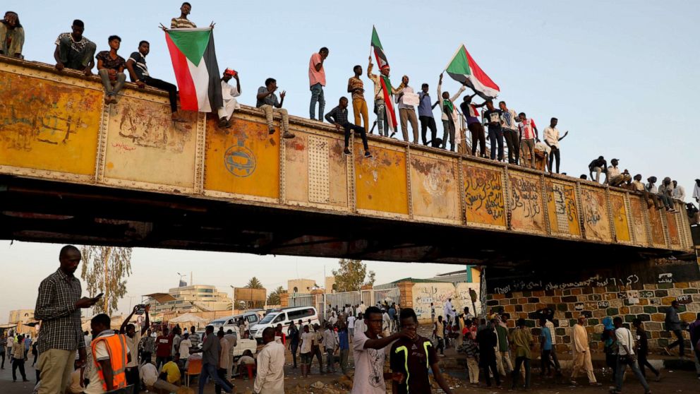 PHOTO: Sudanese demonstrators attend the ongoing protests demanding a civilian transition government in front of military headquarters, on the first day of holy month of Ramadan in Khartoum, Sudan, on May 06, 2019.