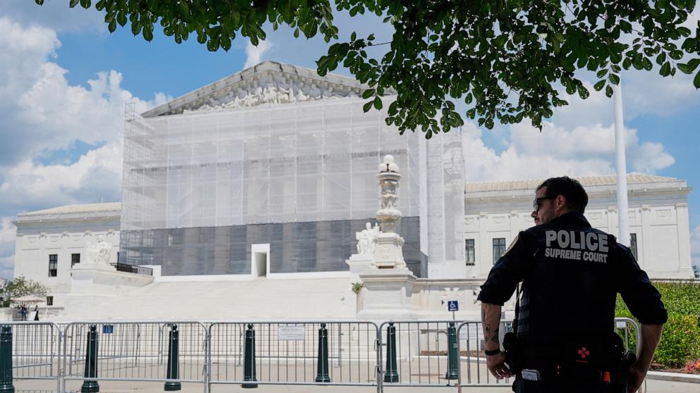 PHOTO: A U.S. Supreme Court police officer stands watch outside of the Supreme Court, June 26, 2025, in Washington.