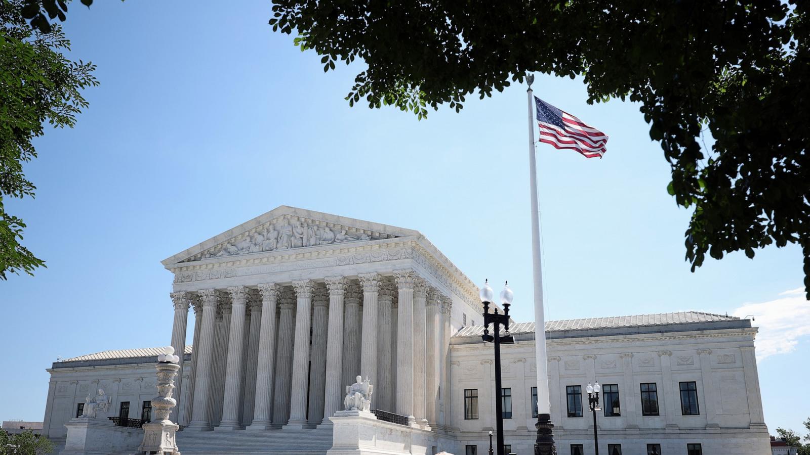 Supreme Court allows Alabama to use GOP-friendly election map