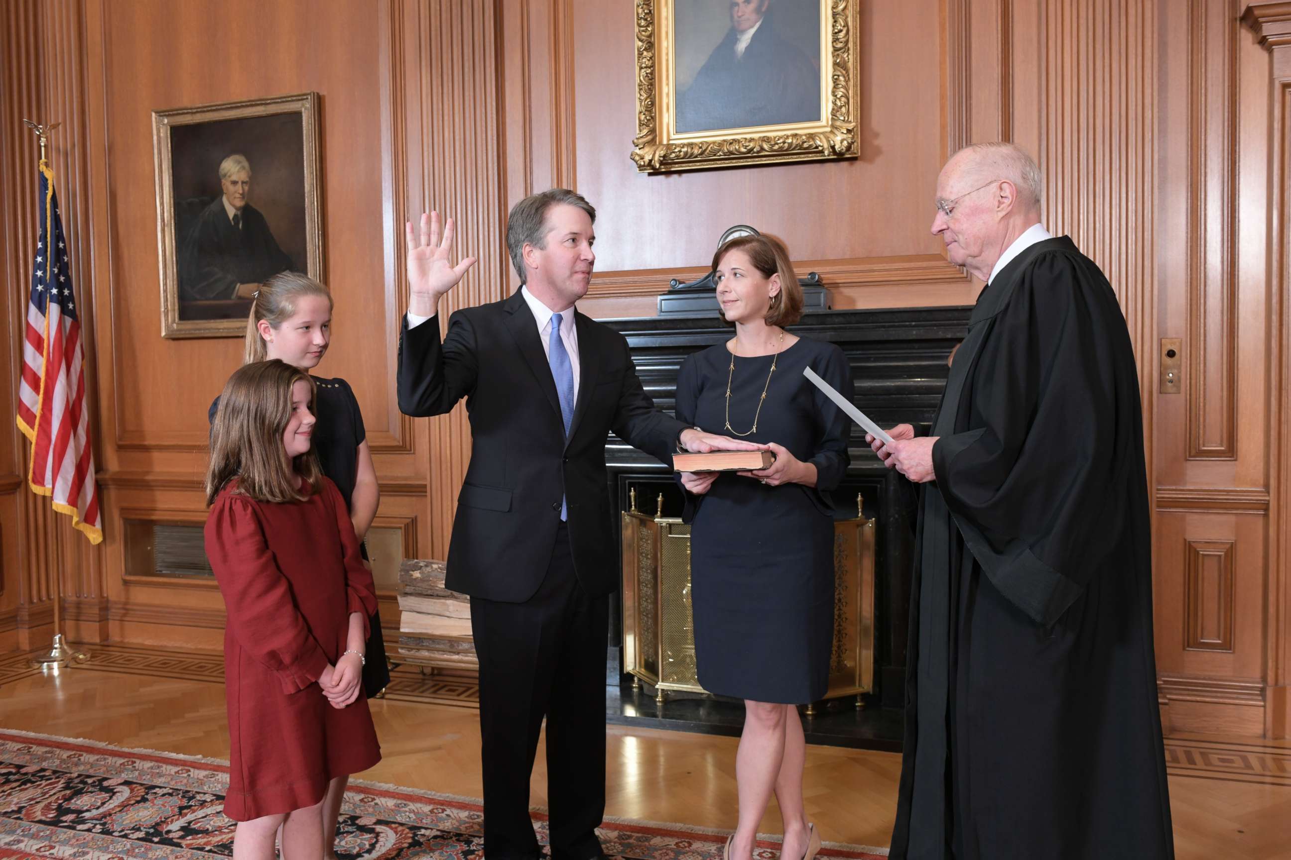 PHOTO: Retired Justice Anthony M. Kennedy, right, administers the Judicial Oath to Judge Brett Kavanaugh in the Justices' Conference Room of the Supreme Court Building, Oct. 6, 2018.