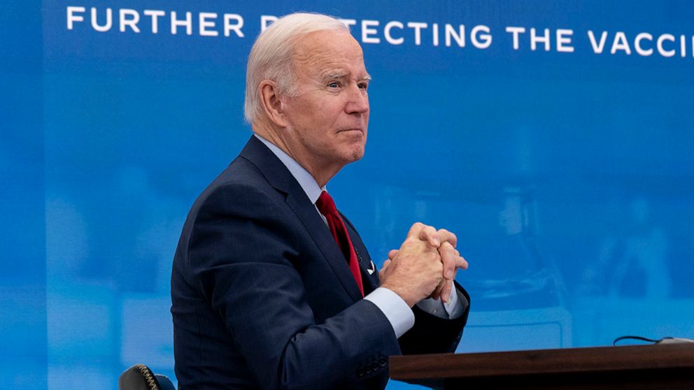 GOP governors vs. Biden shape fight against omicron: The Note