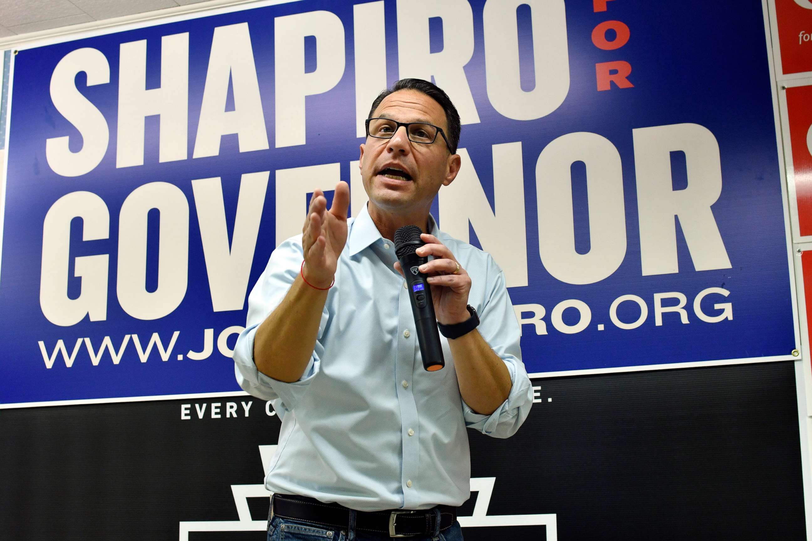 PHOTO: Josh Shapiro, Pennsylvania's Democratic nominee for governor, speaks to the crowd during a campaign event in Gettysburg, Pa., Sept. 17, 2022.