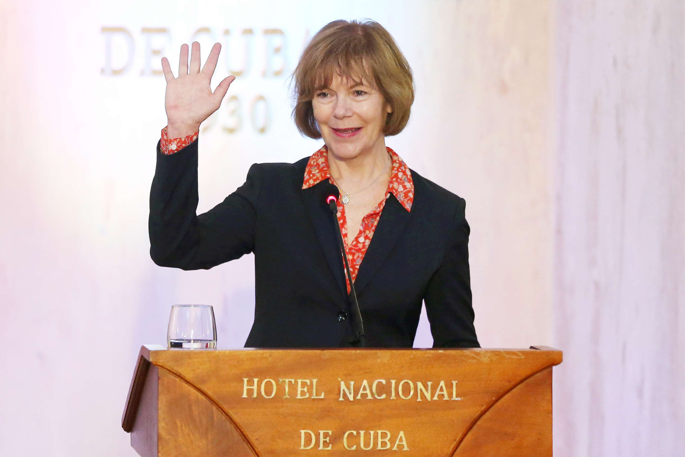 PHOTO: In this file photo, Minnesota Lt. Governor Tina Smith waves to journalists at the end of a news conference in Havana, June 22, 2017.  