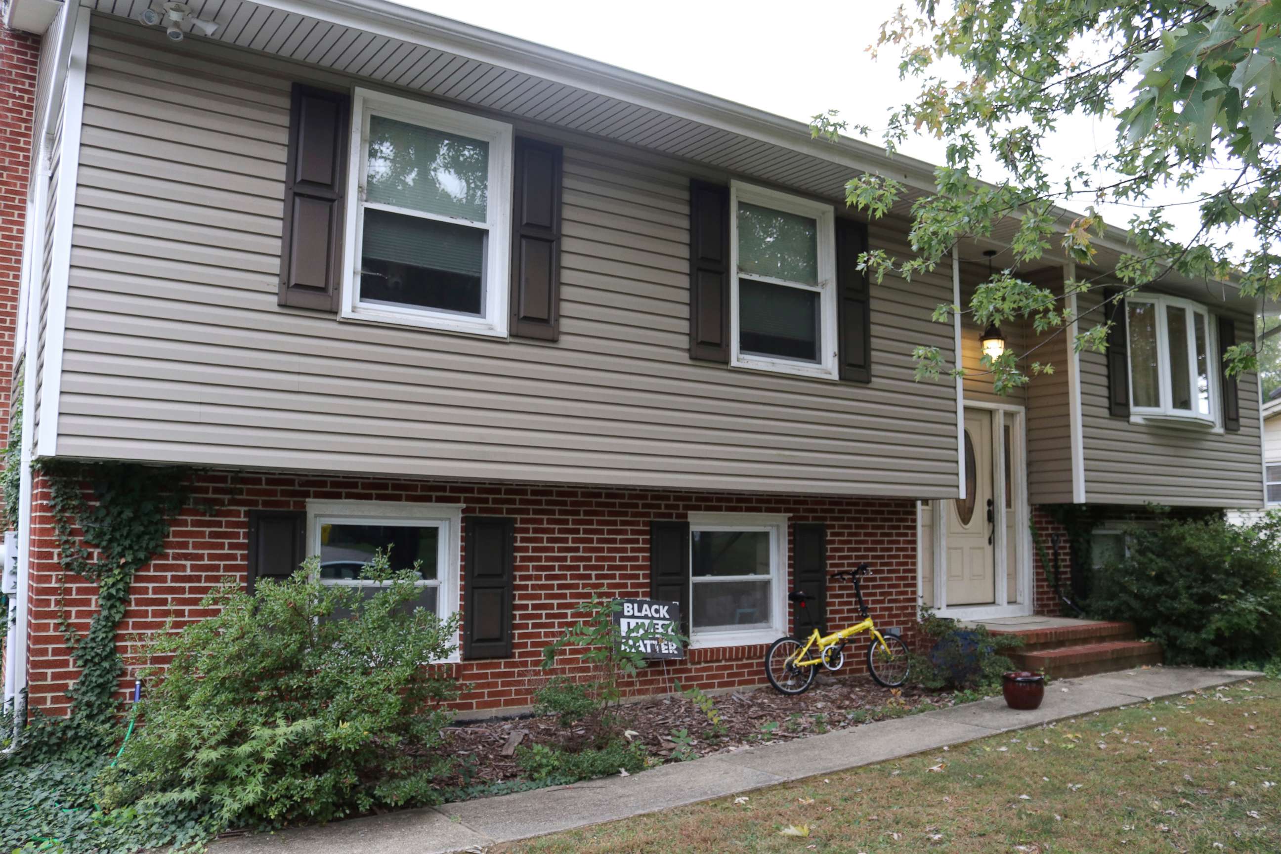 PHOTO: The residence of Jonathan and Diana Toebbe, Oct. 10, 2021 in Annapolis, Md., a day after neighbors say the house was searched by FBI agents.