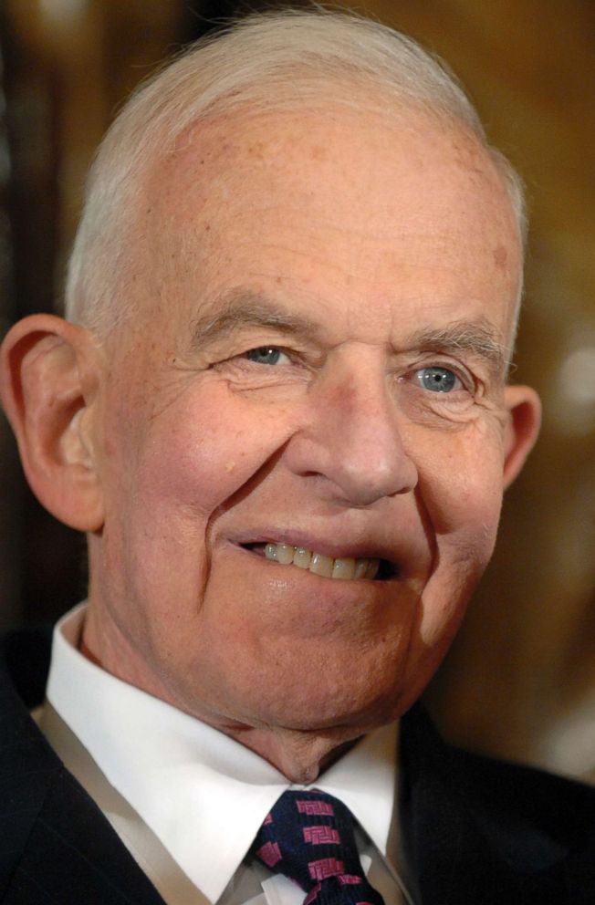 PHOTO: Former Speaker of the House Tom Foley is honored during ceremony in Statuary Hall with the Capitol Historical Society Freedom Award, Dec. 3, 2007.