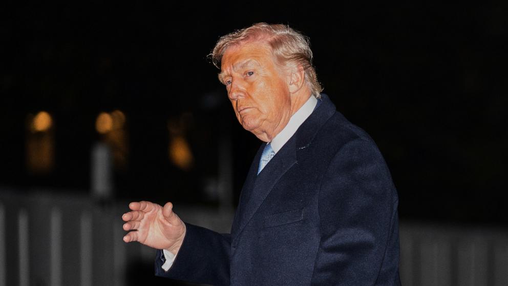 PHOTO: Donald Trump returns to the White House following a weekend in Palm Beach, Fla., Nov. 16, 2025, in Washington.