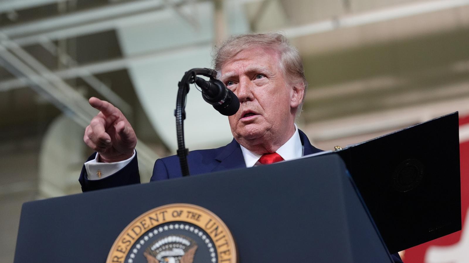 トランプ氏、忠実な有権者に「感謝」するため共和党地盤のアラバマ州へ　共和党は重要な下院議席を狙う