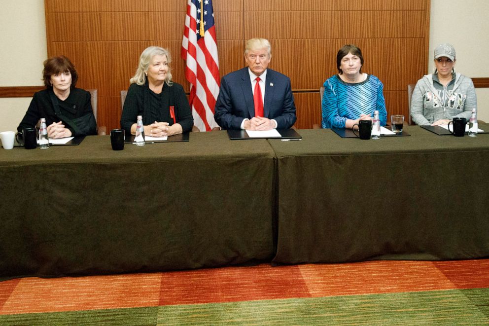 PHOTO: Donald Trump sits with, from right, Paula Jones, Kathy Shelton, Juanita Broaddrick, and Kathleen Willey, before the second presidential debate with Democratic presidential candidate Hillary Clinton in St. Louis, Oct. 9, 2016.