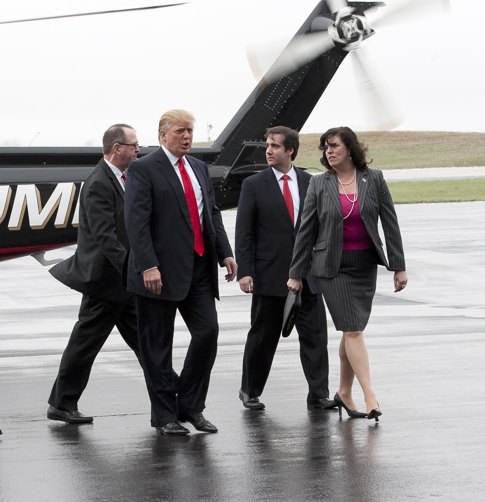 PHOTO: Donald Trump arrives in Portsmouth, New Hampshire, alongside his legal team, April 27, 2011.