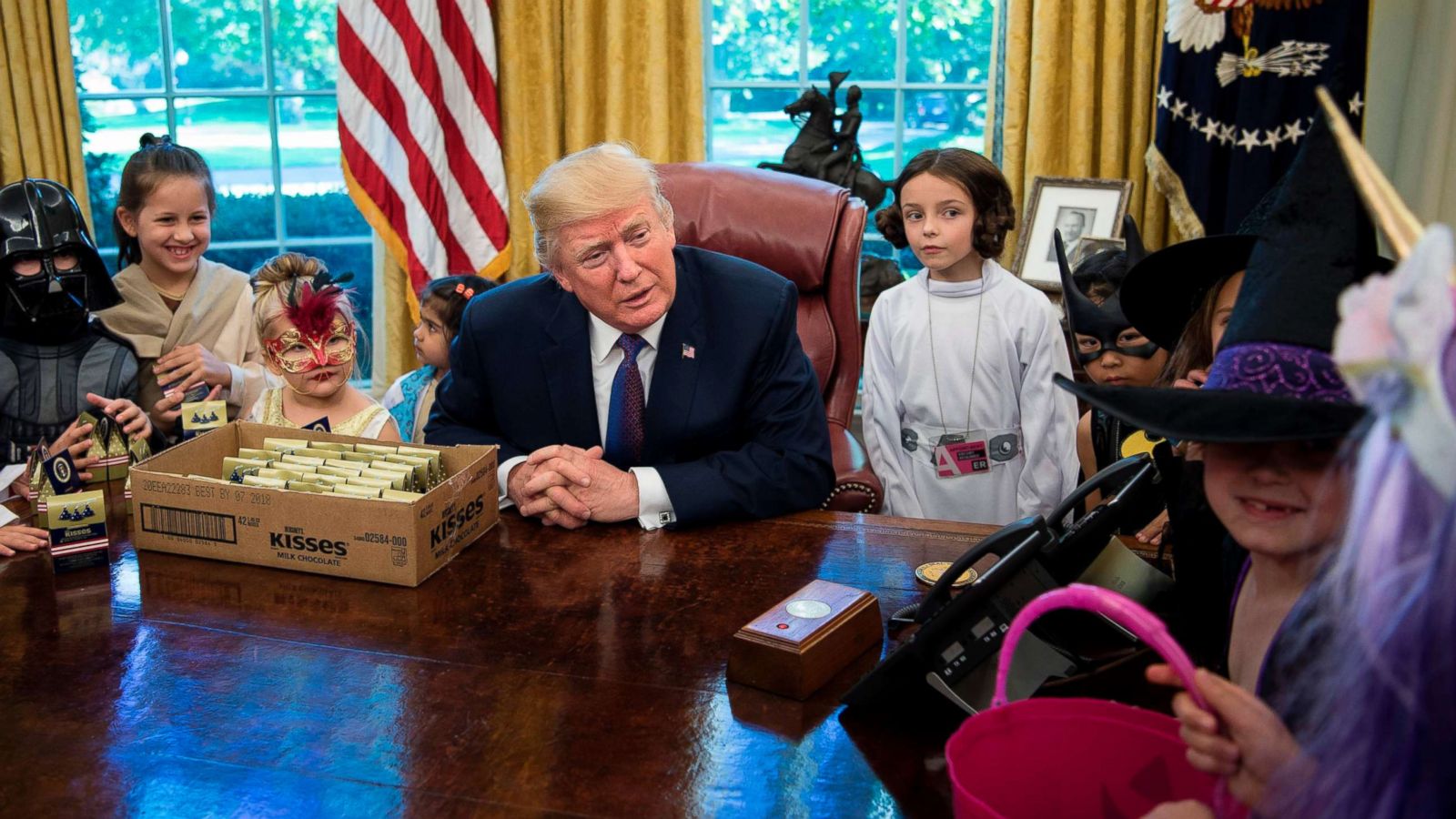 Trump greets Oval Office trick-or-treaters: 'I can't believe the media  produced such beautiful children' - ABC News