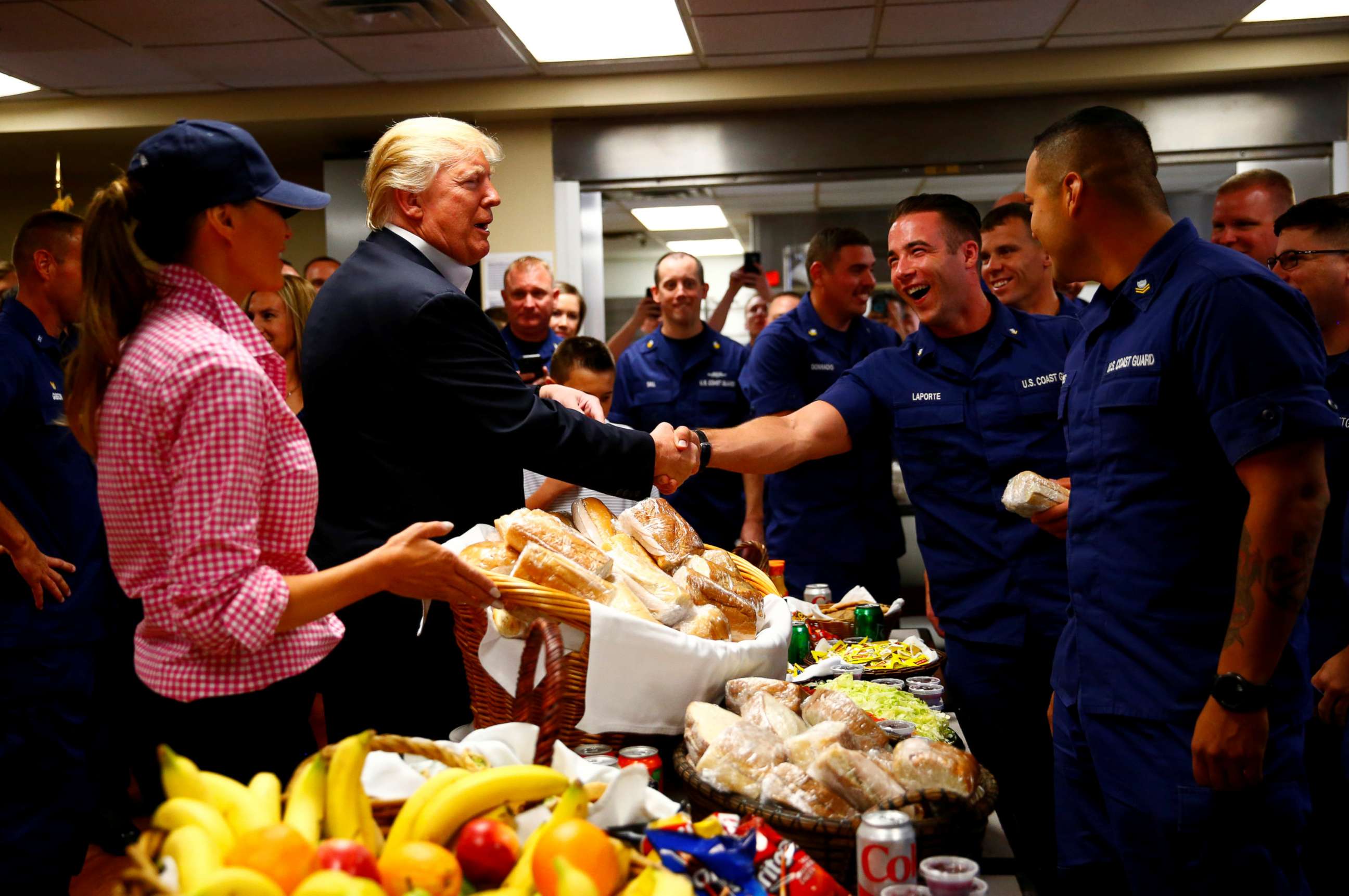 PHOTO: President Donald Trump and First Lady Melania Trump visit a U.S. Coast Guard Station Lake Worth Inlet in Riviera Beach, Fla., Nov. 23, 2017.
