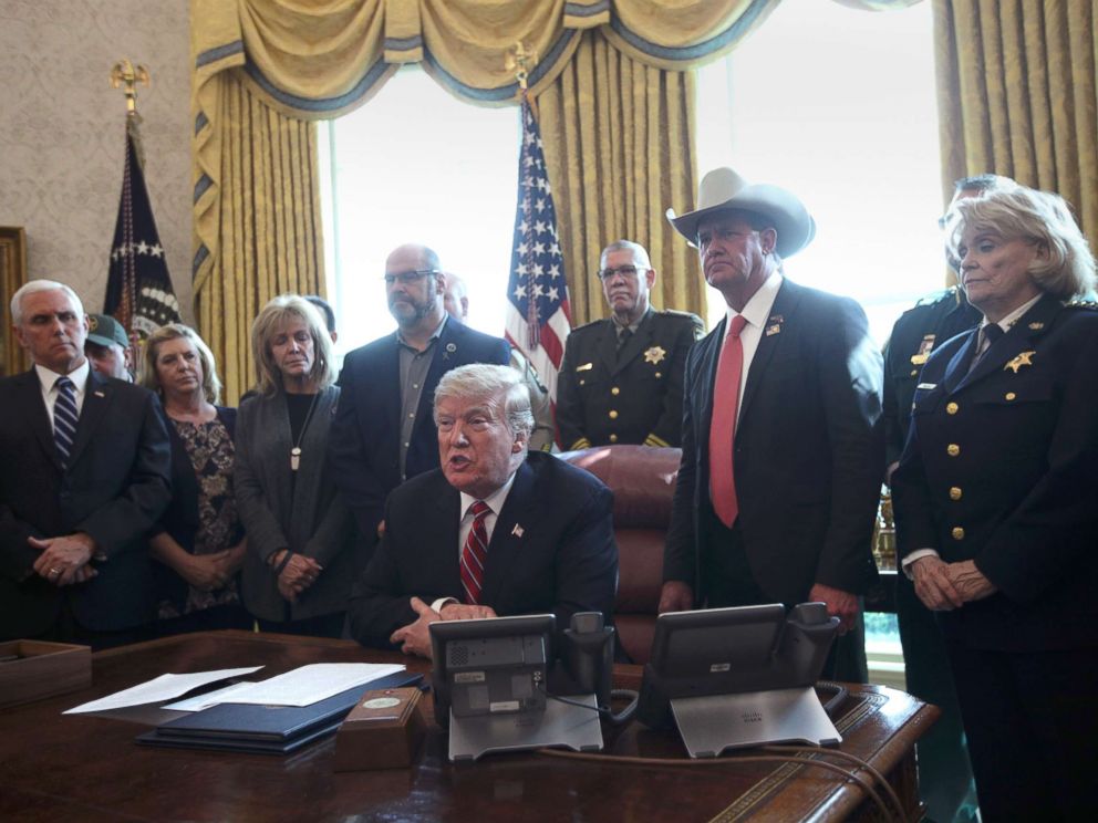 PHOTO: President Donald Trump speaks on border security in the Oval Office of the White House March 15, 2019.
