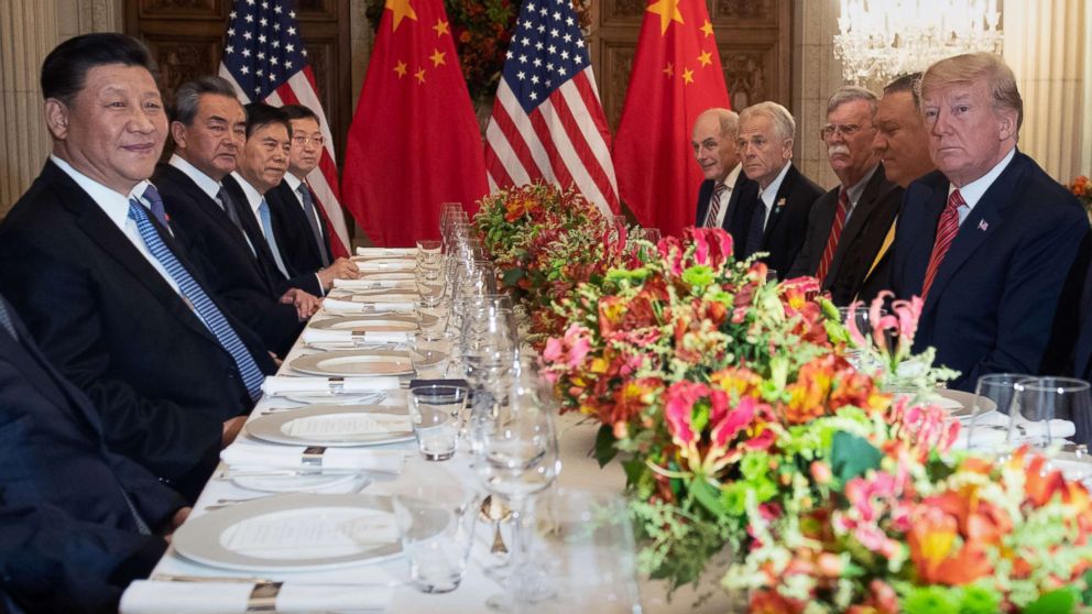 PHOTO: President Donald Trump, right, has dinner with China's President Xi Jinping, left and members of their delegation at the end of the G20 Leaders' Summit in Buenos Aires, Argentina, Dec. 01, 2018.