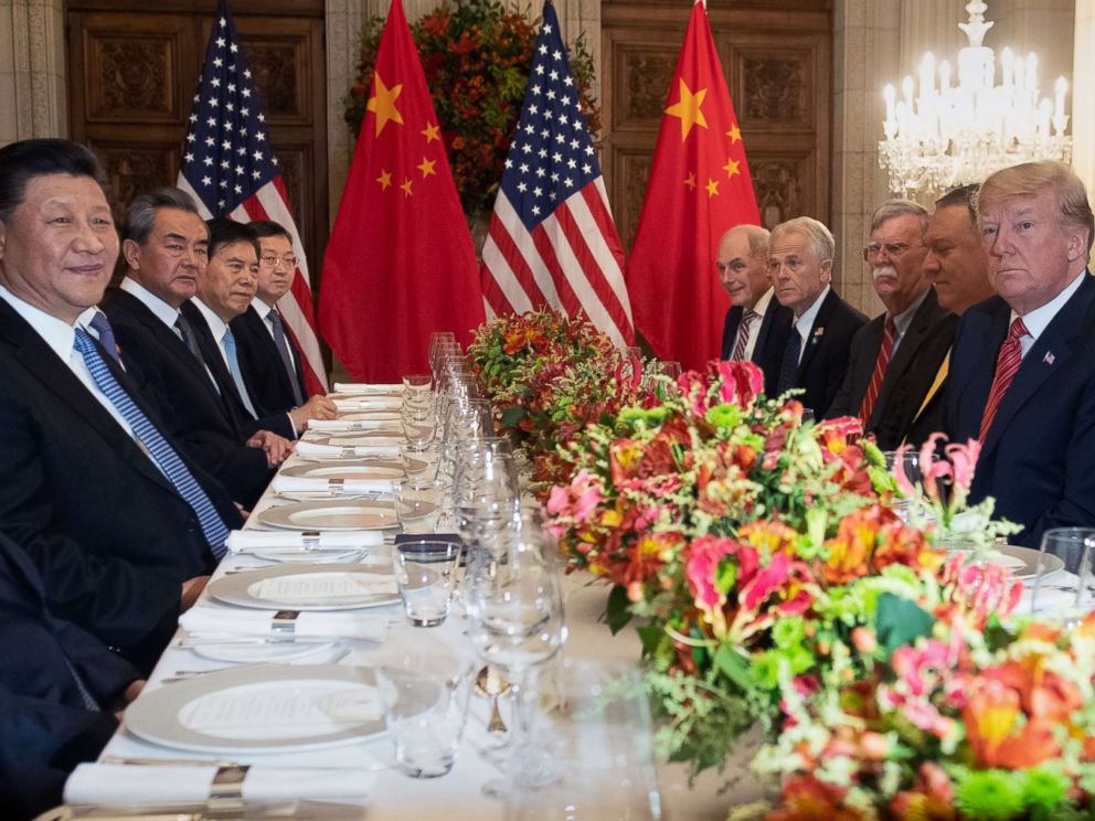 PHOTO: President Donald Trump, right, has dinner with Chinas President Xi Jinping, left and members of their delegation at the end of the G20 Leaders Summit in Buenos Aires, Argentina, Dec. 01, 2018.
