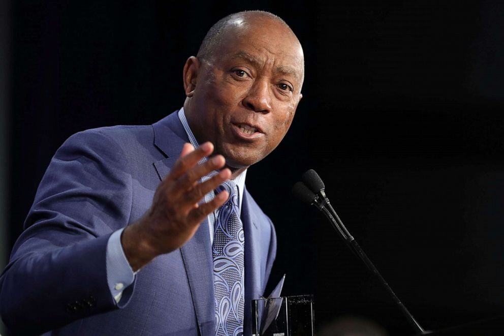 PHOTO: Houston Mayor Sylvester Turner addresses the U.S. Conference of Mayors 86th annual Winter Meeting at the Capitol Hilton January 25, 2018 in Washington, DC.