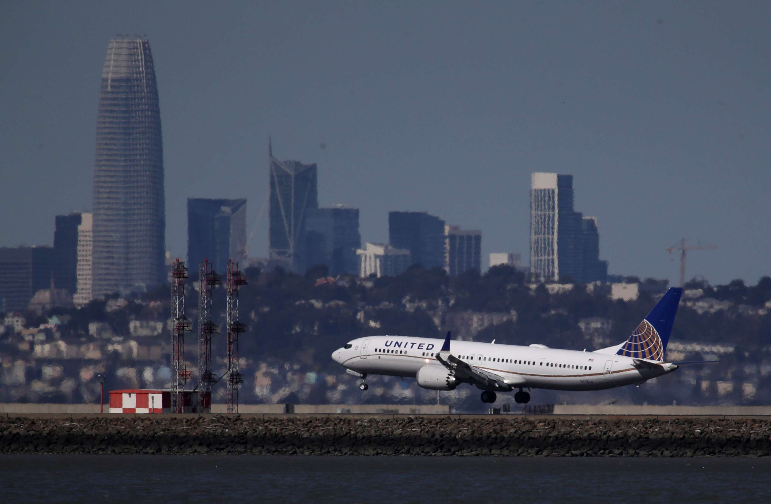 PHOTO: A United Airlines Boeing 737 Max 9 aircraft lands at San Francisco International Airport in Burlingame, Calif., March 13, 2019.