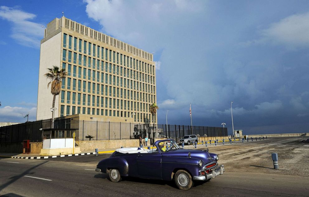 PHOTO: A vintage U.S. car passing in front of the U.S. Embassy in Havana, Dec. 17, 2015.  
