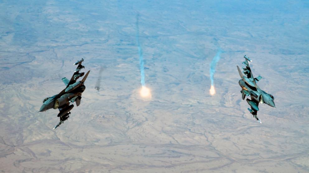 Spojené státy zaútočily čtvrtým kolem odvetných leteckých útoků na militanty podporované Íránem