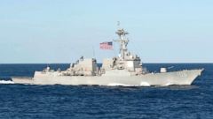 PHOTO: The Arleigh burke-class guided-missile destroyer USS Stockdale transits the Philippine Sea, Nov. 16, 2018.