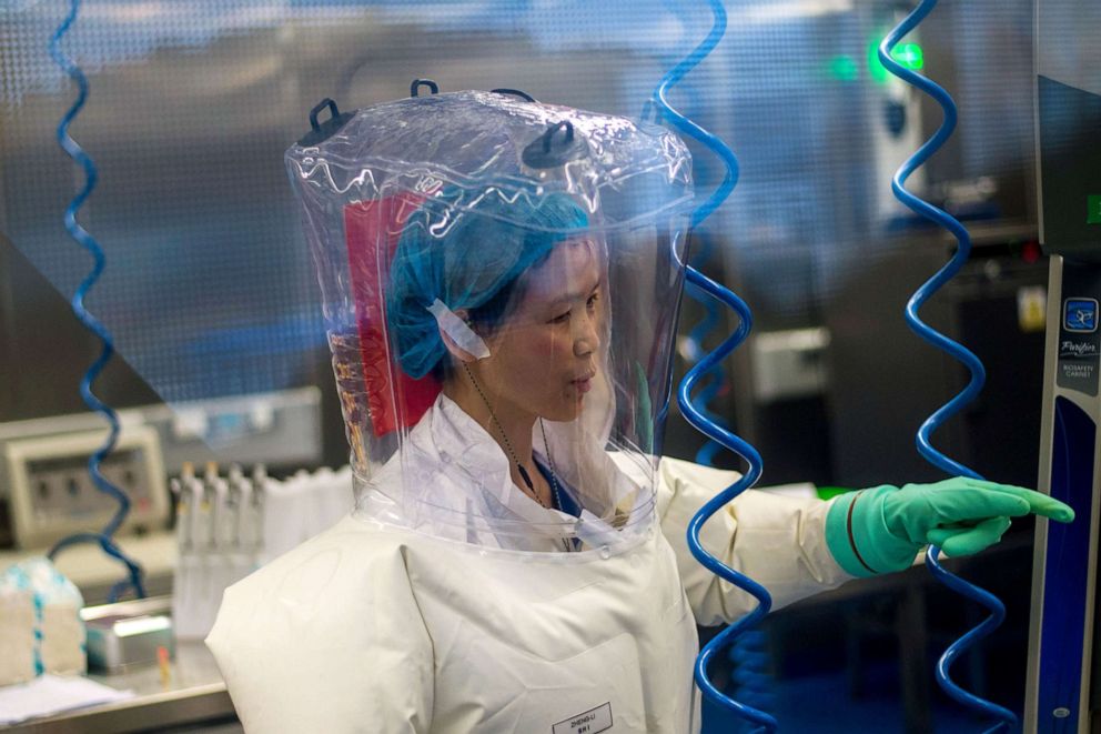 PHOTO: Chinese virologist Shi Zhengli is seen inside the P4 laboratory in Wuhan, China, Feb. 23, 2017.