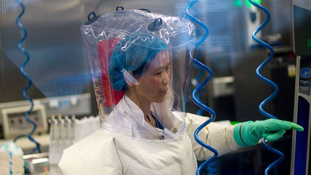 PHOTO: Chinese virologist Shi Zhengli is seen inside the P4 laboratory in Wuhan, China, Feb. 23, 2017.