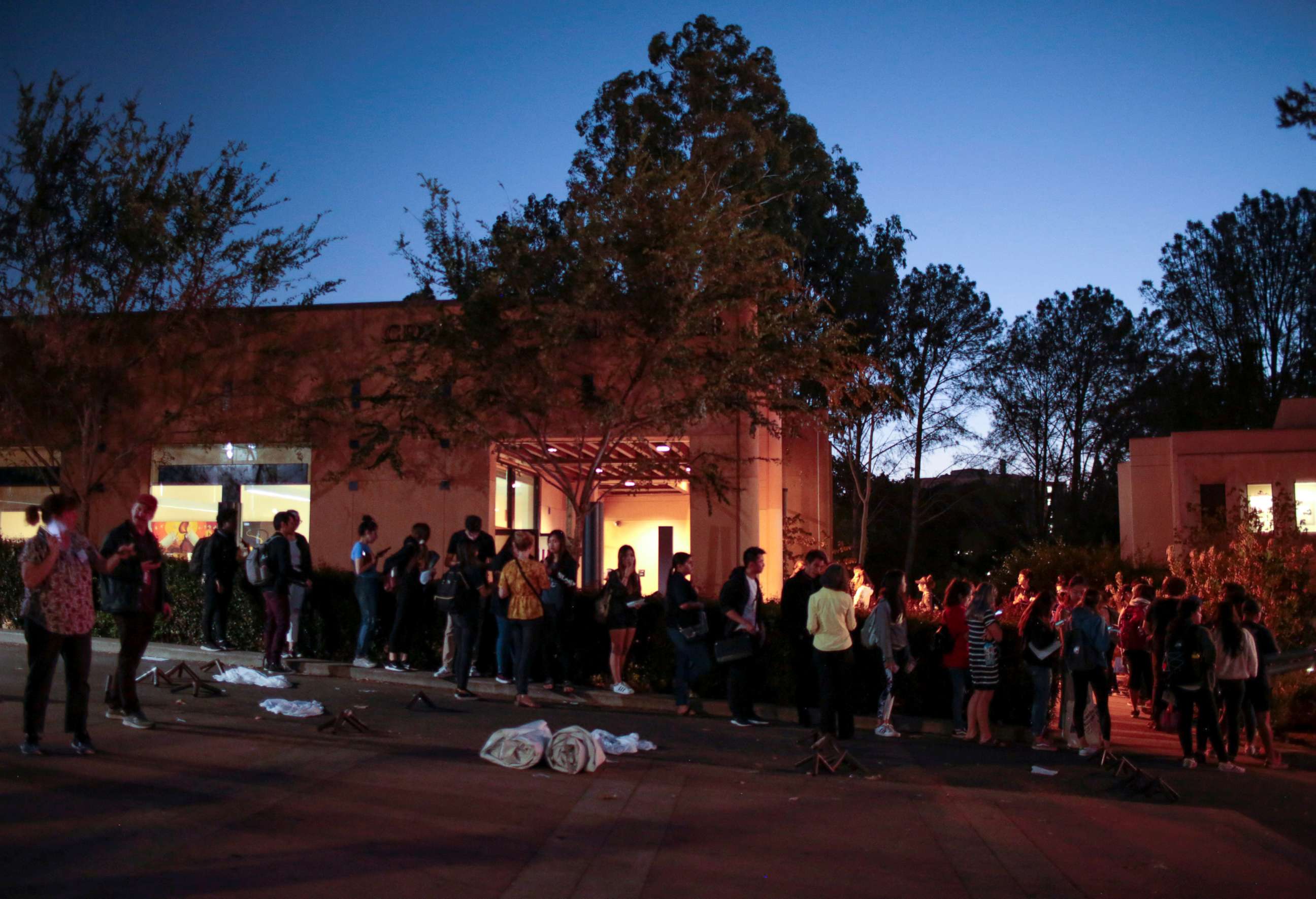 PHOTO: Voters wait to cast their midterm election ballots at the Cross Cultural Center in Irvine, Calif., Nov. 6, 2018.
