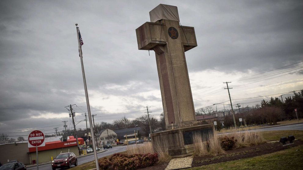 VIDEO: Supreme Court rules cross statue constitutional