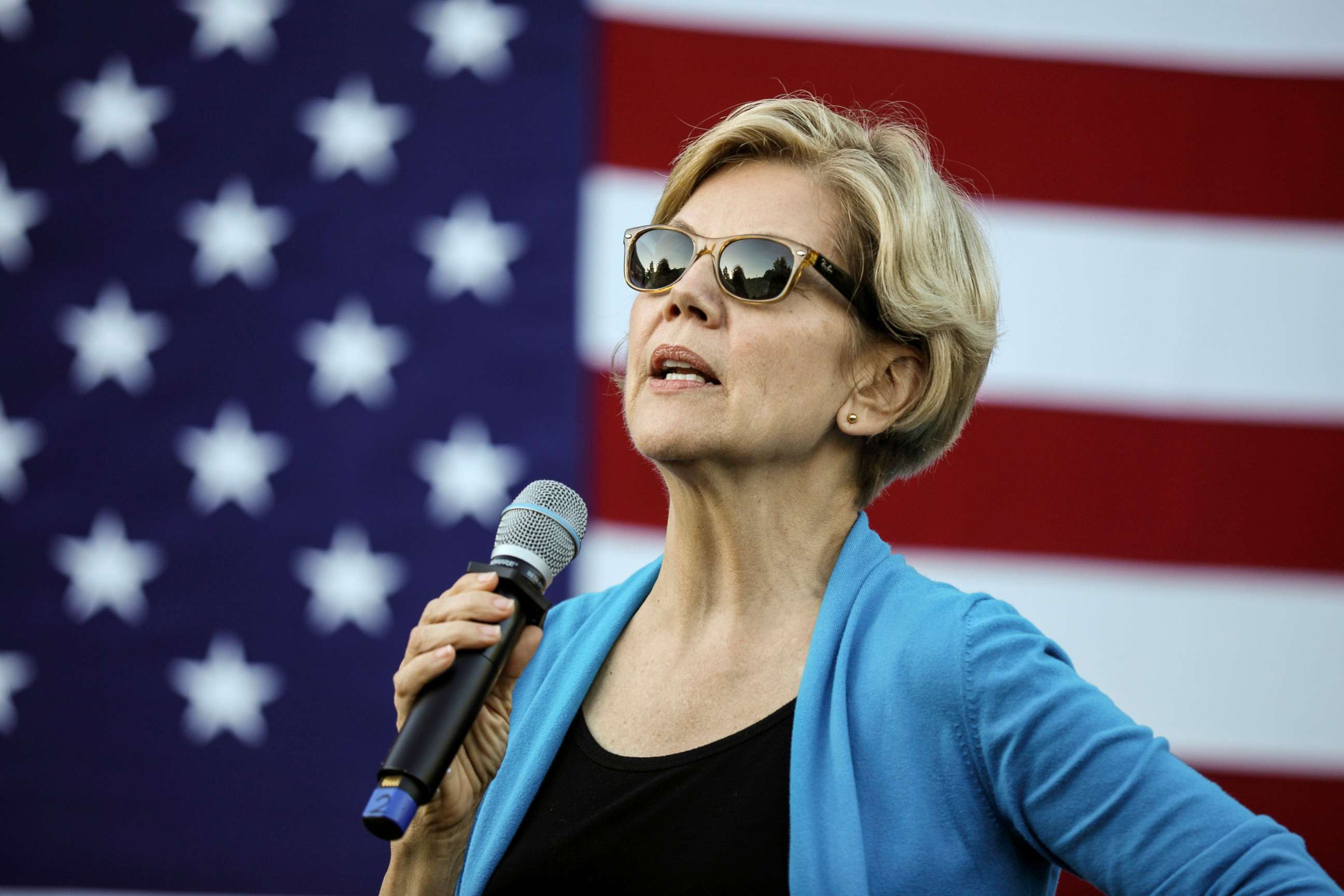 PHOTO: Democratic presidential candidate Sen. Elizabeth Warren, D-Mass., speaks at a campaign event Friday, Sept. 27, 2019, in Hollis, N.H.