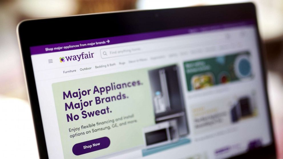 PHOTO: The Wayfair Inc. website is displayed on a laptop computer on Feb. 18, 2021.