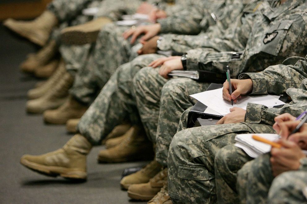 PHOTO: In this March 30, 2007, file photo, U.S. Army cadets take notes during a lecture at the United States Military Academy in West Point, NY.